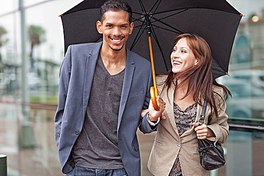 高兴,年轻,情侣,拿着,伞