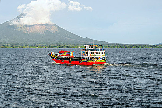 渡轮,格瓦拉,正面,康塞普西翁,火山,岛屿,尼加拉瓜湖,尼加拉瓜,中美洲