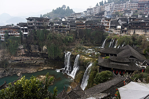 瀑布上的古村,王村