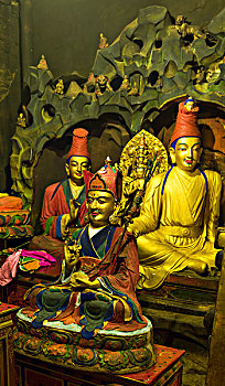 西藏布达拉宫法王洞松赞干布像