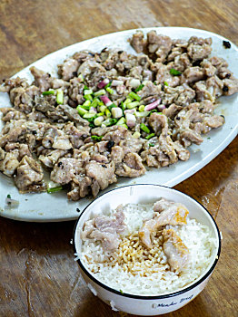 广东特色美食蒸排骨饭