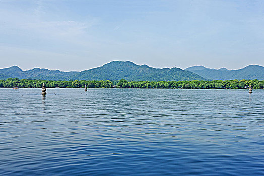 杭州西湖三潭印月全景