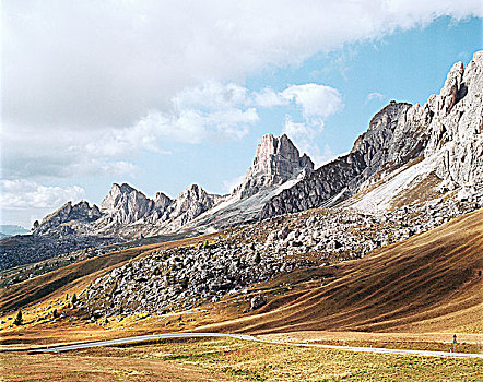 道路,山