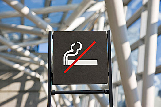 特写,内景,简单,禁止吸烟标志,独特,支持,室内,宽敞,高,钢铁,建筑,玻璃,正门入口,东京,国际