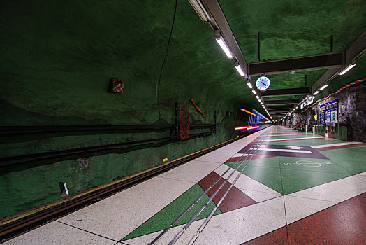 斯德哥尔摩著名地铁站景观