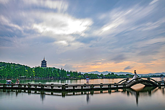 杭州雷峰塔與雙投橋