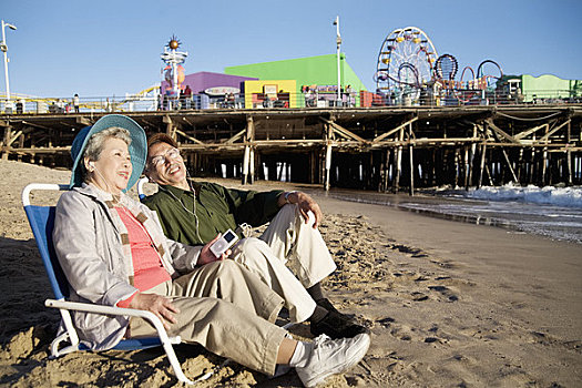 海滩,夫妻,圣莫尼卡码头,加利福尼亚,美国