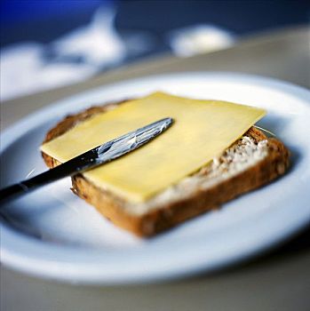 面包黄油,奶酪,刀