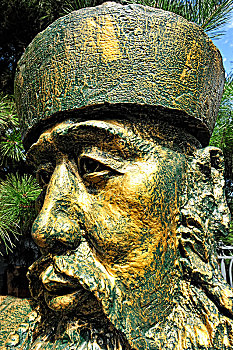 北京胡同--睿亲王多尔衮雕像