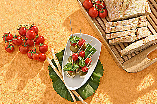 西红柿,橄榄,取食签,意大利拖鞋面包