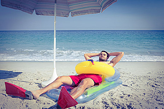 男人,躺着,海滩,脚蹼,橡皮圈,晴天