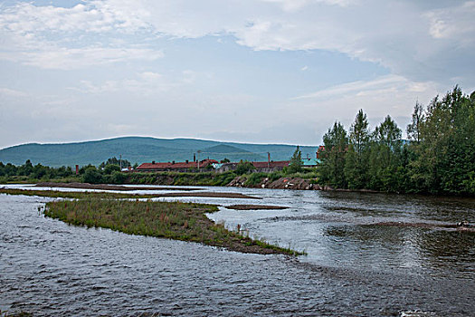 内蒙古呼伦贝尔大兴安林地区根河市满归镇凝翠山脚下风景区的水上乐园