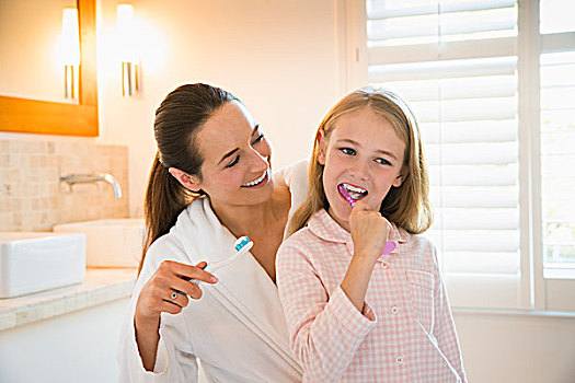 母女,刷牙,浴室