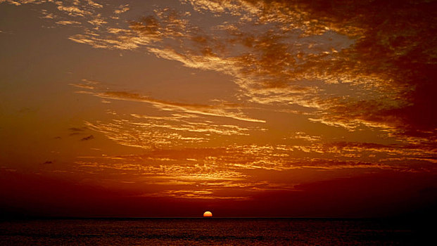加勒比圣卢西亚的海上落日