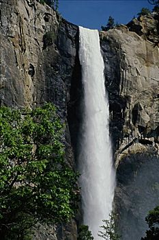 仰视,瀑布,婚纱瀑,优胜美地国家公园,加利福尼亚,美国