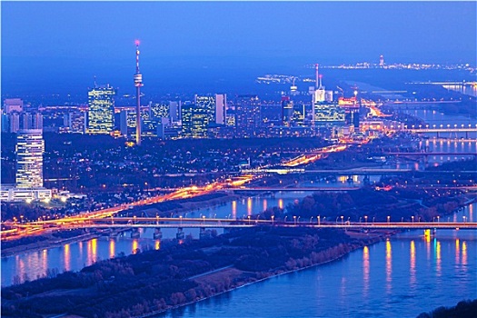 维也纳,夜晚,多瑙河