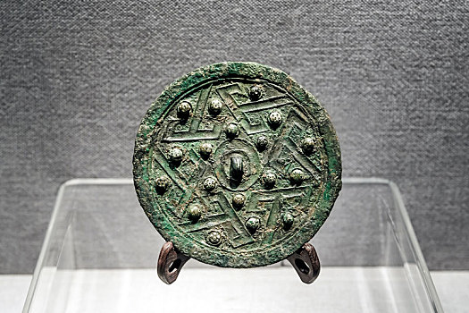 战国镶嵌玻璃珠山字纹铜镜,河南省洛阳博物馆馆藏文物