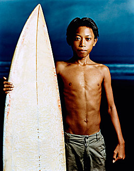 印度尼西亚,巴厘岛,库塔,海滩,孩子,冲浪,拿着,冲浪板