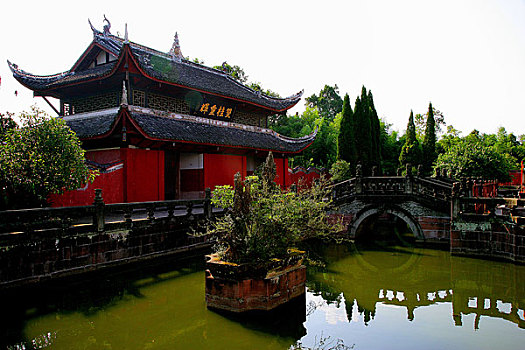 重庆梁平双桂堂,万竹山,武圣殿,又名老山门前的放生池