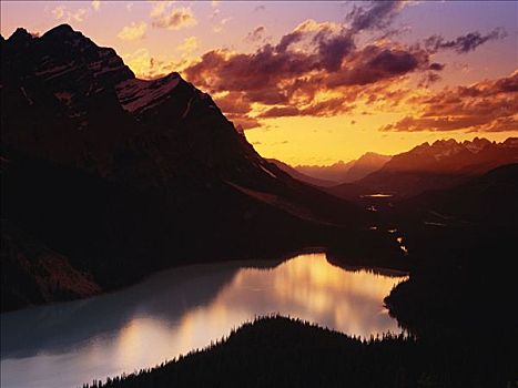 日落,上方,佩多湖,班芙国家公园,艾伯塔省,加拿大
