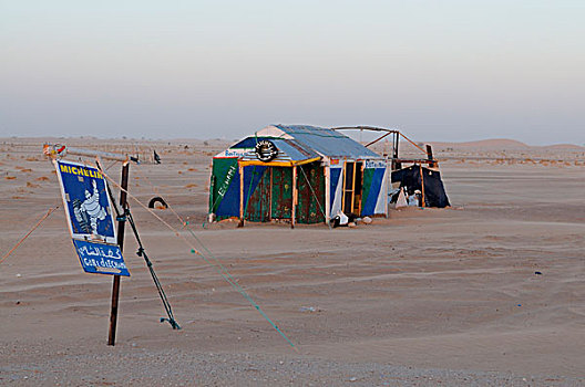 毛里塔尼亚,撒哈拉沙漠,小屋,垃圾,沙子,风暴