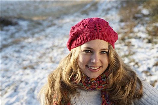 笑,女青年,戴着,帽子,手套,坐,冬天,风景