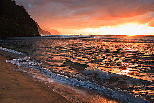 日落,上方,海滩,边缘,悬崖,纳帕利海岸,考艾岛,夏威夷,美国