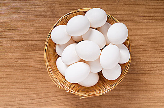许多,白色,蛋,木桌子