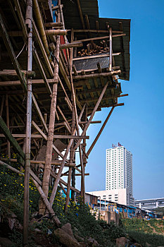 重庆木结构吊脚楼