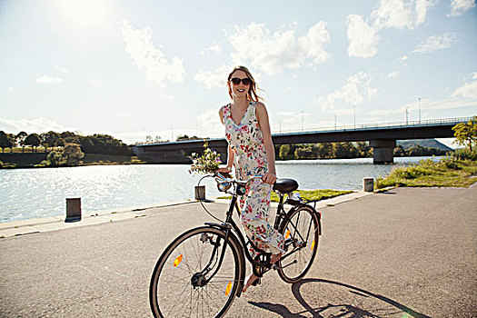 美女,骑自行车,河边,多瑙河,岛屿,维也纳,奥地利