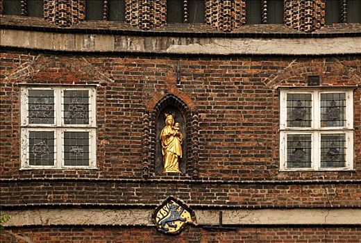 镀金,圣徒,小雕像,老城,盾徽,吕内堡,下萨克森,德国,欧洲