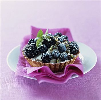 黑莓,蓝莓蛋糕