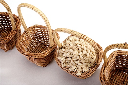 小麦作物,篮子,白色背景
