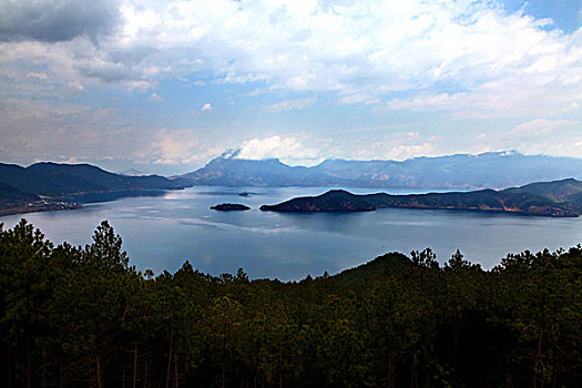 泸沽湖风光