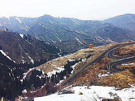 天山天池盘山公路