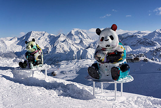 熊猫,雕塑,法国艺术家,展示,顶峰,高处,高雪维尔,冬天