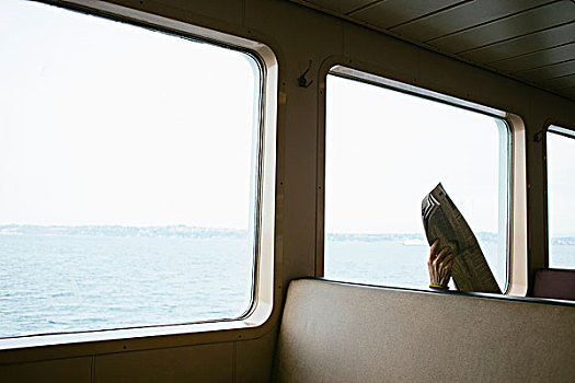 握着,向上,报纸,座椅,乘客,渡轮