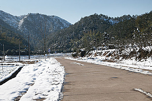 雪山道路