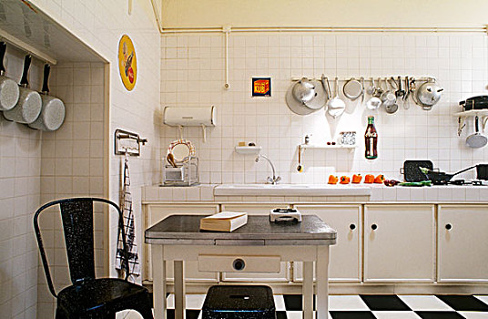 凉,清爽,看,厨房,简单,白色,陶瓷,墙壁,砖瓦,黑色,地砖