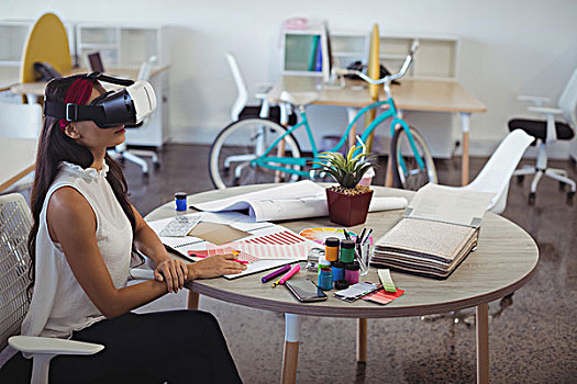 职业女性,虚拟现实,科技,创意,办公室,坐,书桌