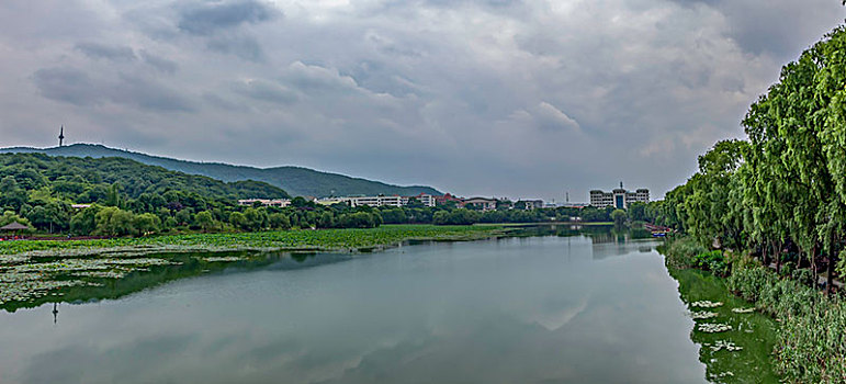 湖南长沙岳麓山风景名胜区－桃子湖