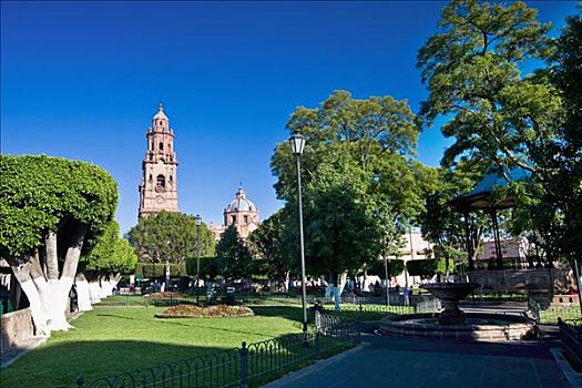 公园,大教堂,背景,莫雷利亚,米若冈州,墨西哥