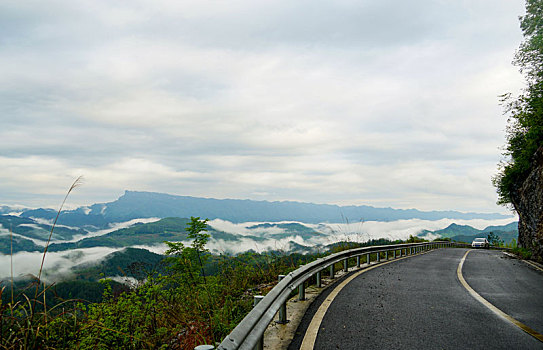 重庆酉阳,春雨时节,清晨乡村美如画卷