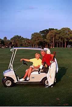 夫妻,高尔夫球车,鹿溪,高尔夫球杆,海滩,佛罗里达,美国