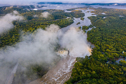 世界地质公园镜泊湖丰水期瀑布胜景