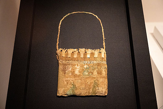 秘鲁西坎国家博物馆藏西坎文化装古柯的小袋