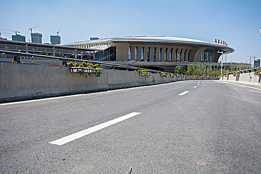 高铁站道路