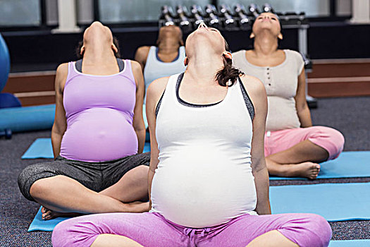 孕妇,瑜伽练习,休闲,中心