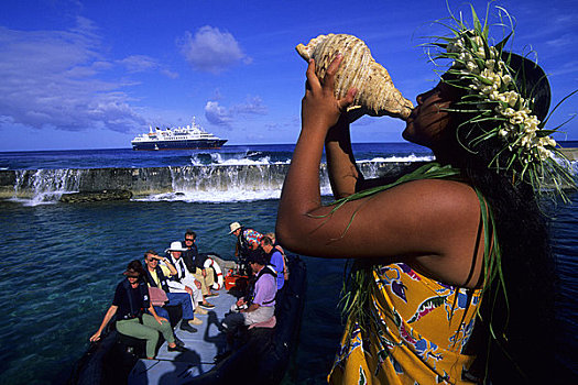 库克群岛,岛屿,女孩,吹,海贝,问候,游客,黄道十二宫