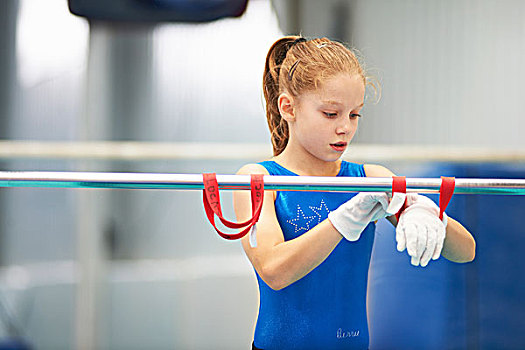 孩子,体操运动员,训练,手腕,带子,练习